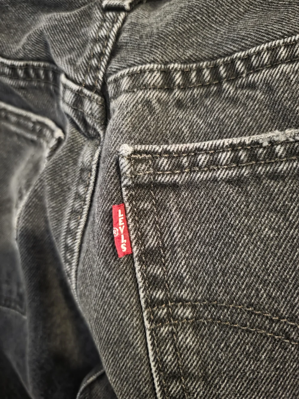 Levi’s Premium Midy Straight Black Washed Jeans Women’s Size 26 - Picture 6 of 16